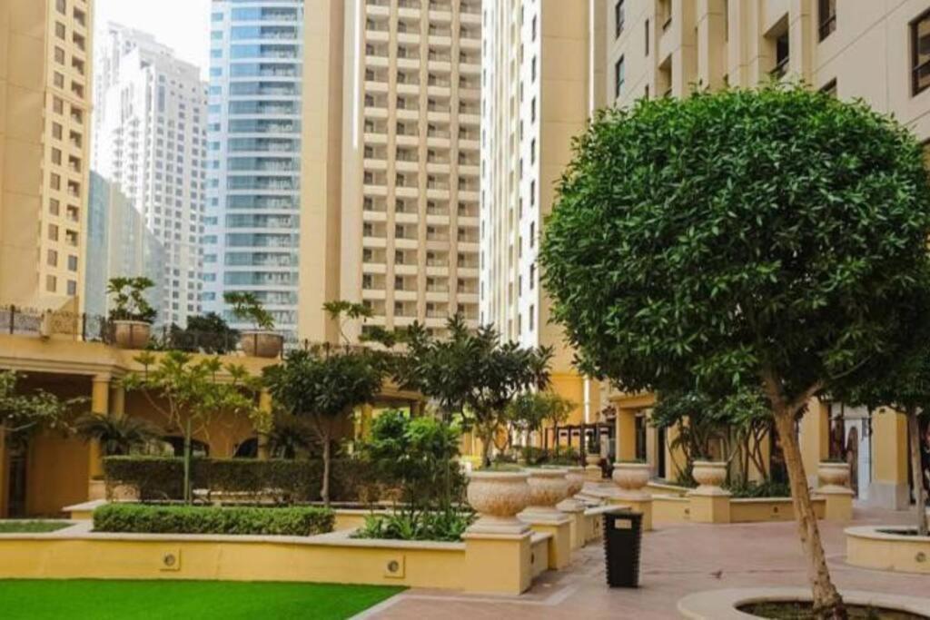 Jbr 3 Bedroom Specious Apartment